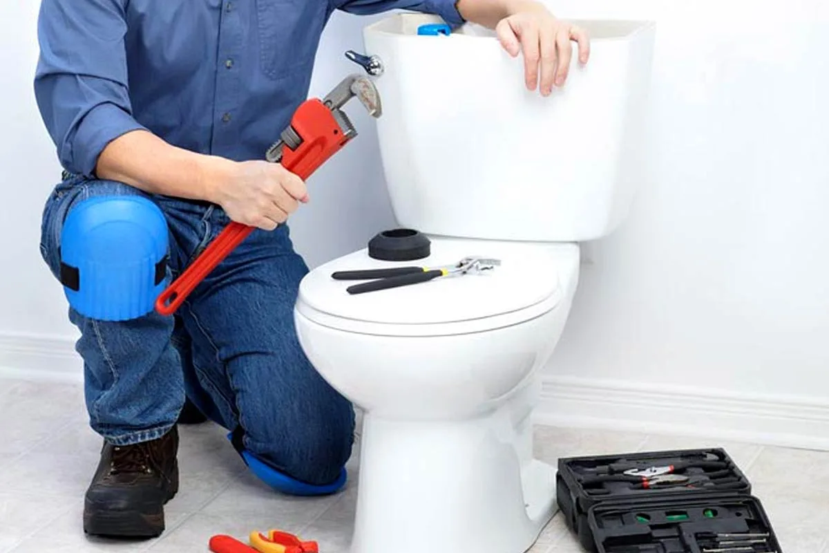 Toilet repair and replacement service